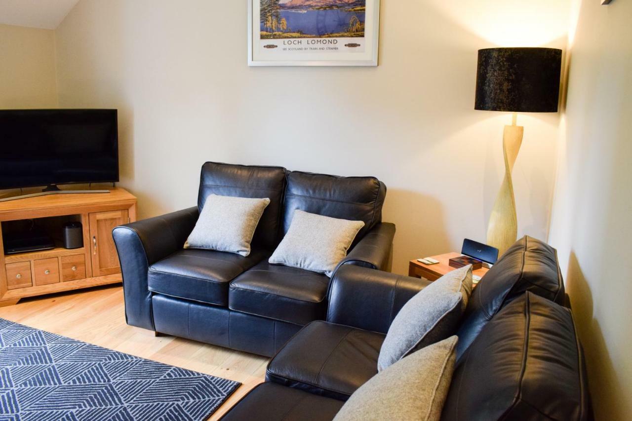Benoch Lomond Castle Apartment Alexandria Exterior photo